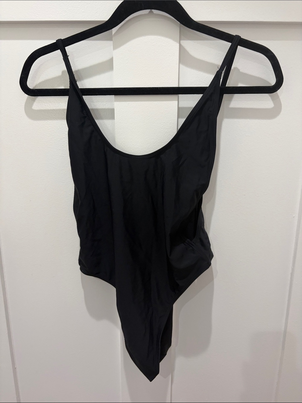 Swimsuit: Classic Ultra high cut backless black one piece